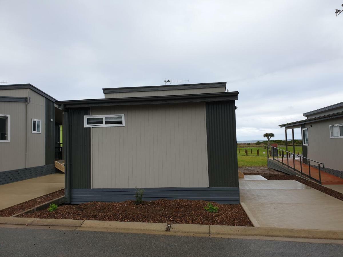 Nrma Victor Harbor Beachfront Holiday Park Buitenkant foto